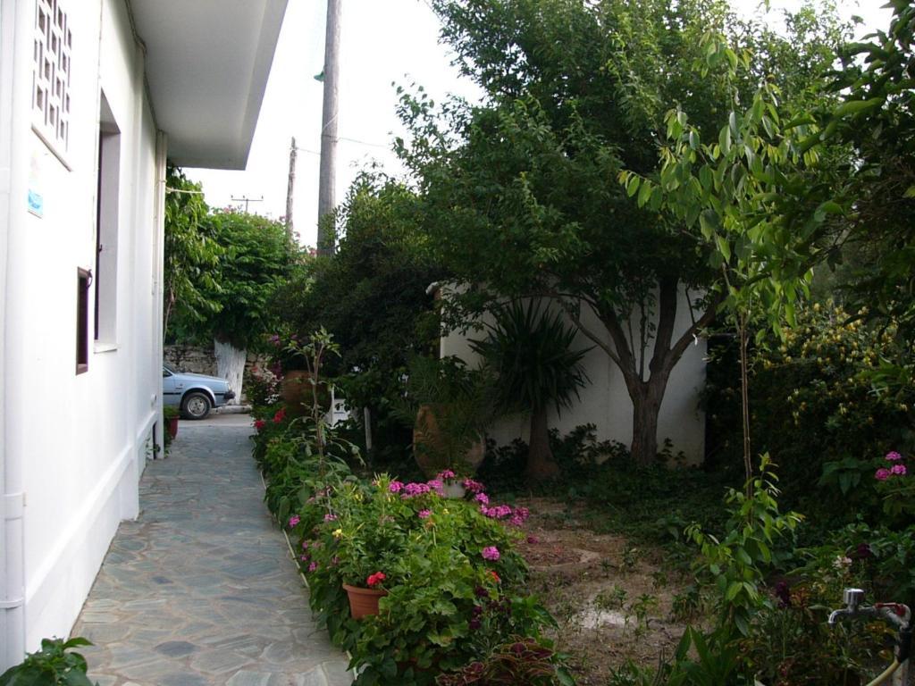 Oasis Studios Палеохора Екстер'єр фото
