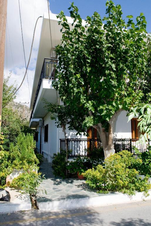 Oasis Studios Палеохора Екстер'єр фото